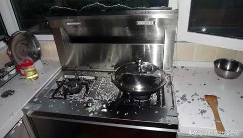 集成灶爆炸疑云 偶然事件還是安全隱患？揭秘廚柜下的真相